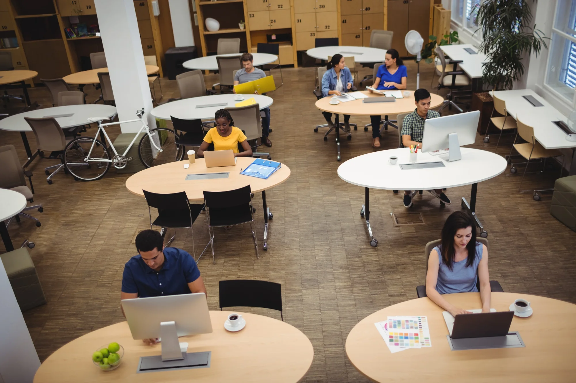 Hot Desking vs Desk Sharing: What's the Actual Difference? (2026 Guide)