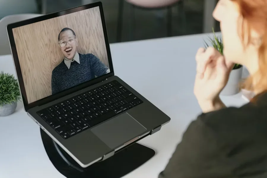 Challenges in Hybrid Meetings