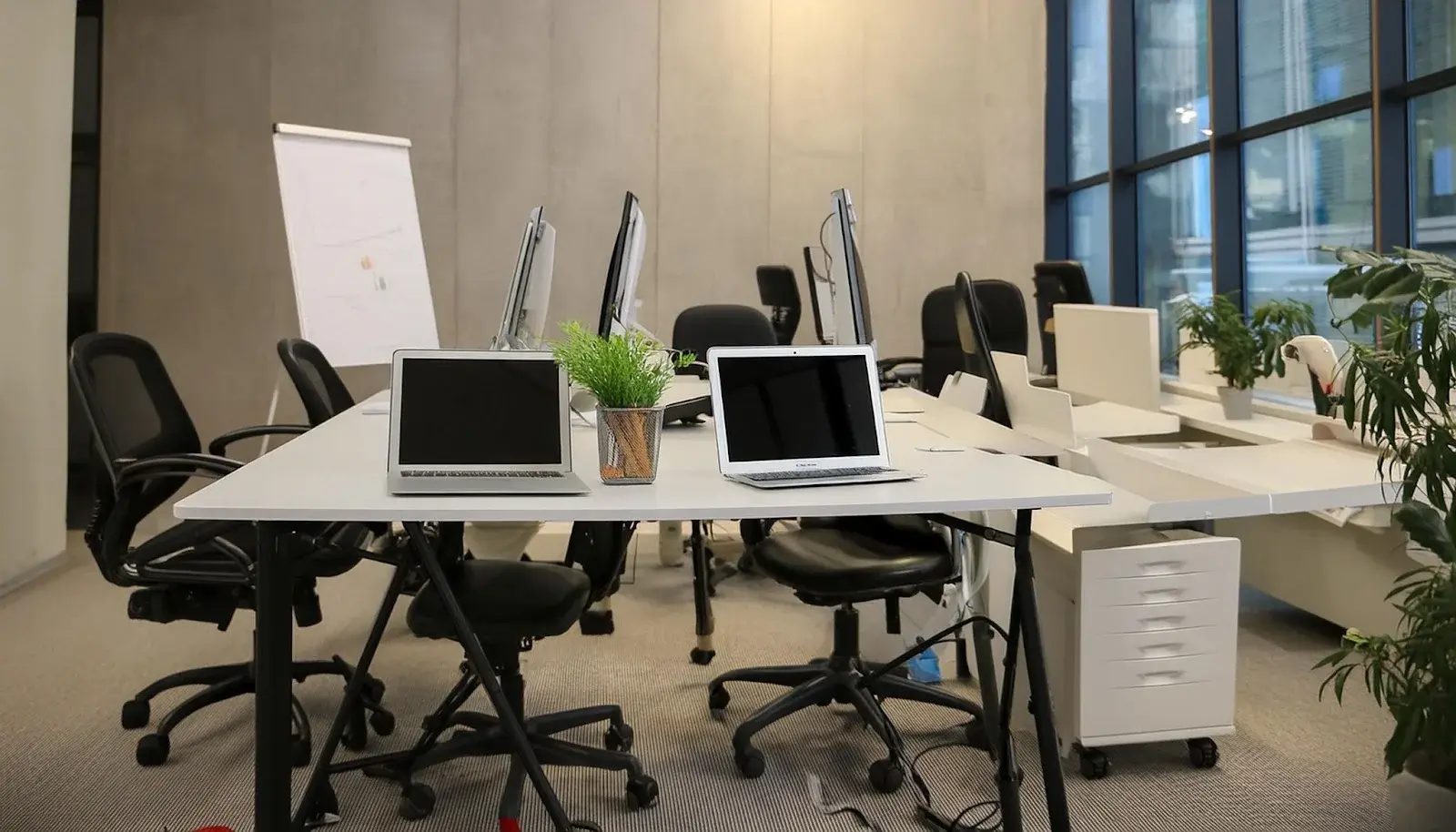 Benefits of Using Desk Scheduling Software