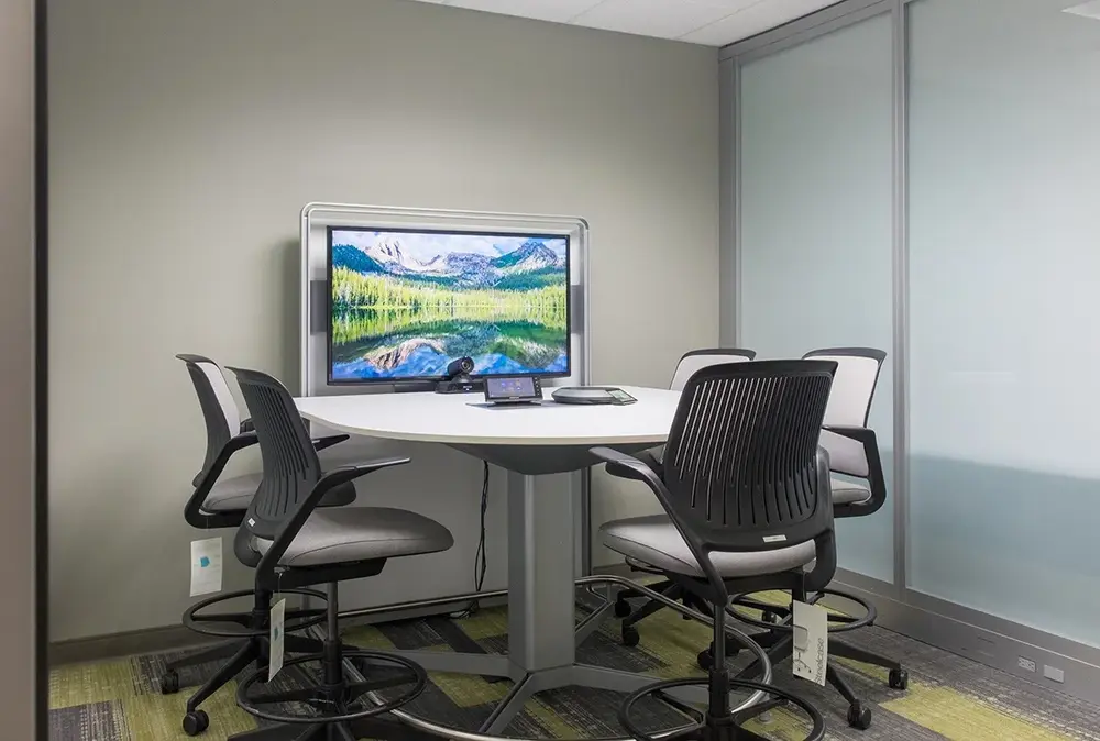 Huddle Meeting Rooms